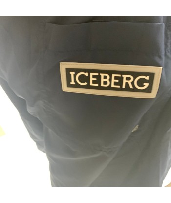 Maillot de bain iceberg s'inspire de l'anatomie humaine