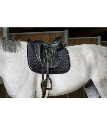 Tapis de selle dressage noir GLOSSY - EQUITHEME sur le site 